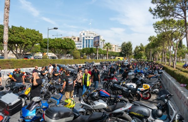 H Remedica δημιούργησε “φασαρία” στην παραλιακή της Λεμεσού για καλό σκοπό