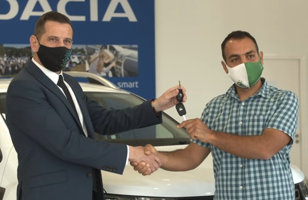 Παρέλαβε το DACIA DUSTER ο μεγάλος νικητής!