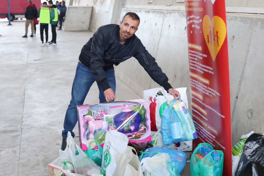 Συλλογή τροφίμων και ειδών πρώτης ανάγκης την Κυριακή έξω από τη Δυτική κερκίδα!